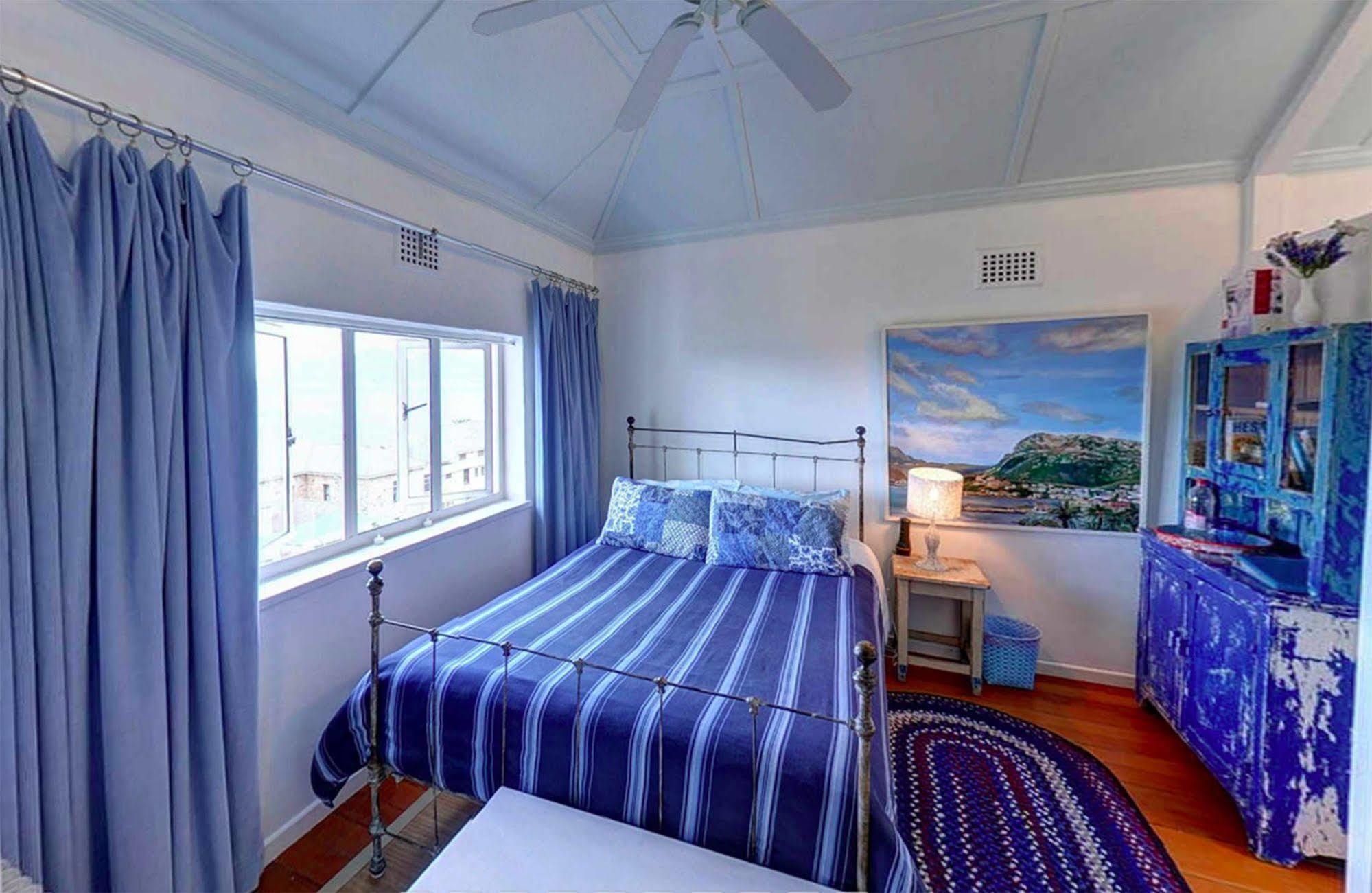 St James ブルー オン ブルー ベッド ＆ ブレックファースト Bed & Breakfast エクステリア 写真